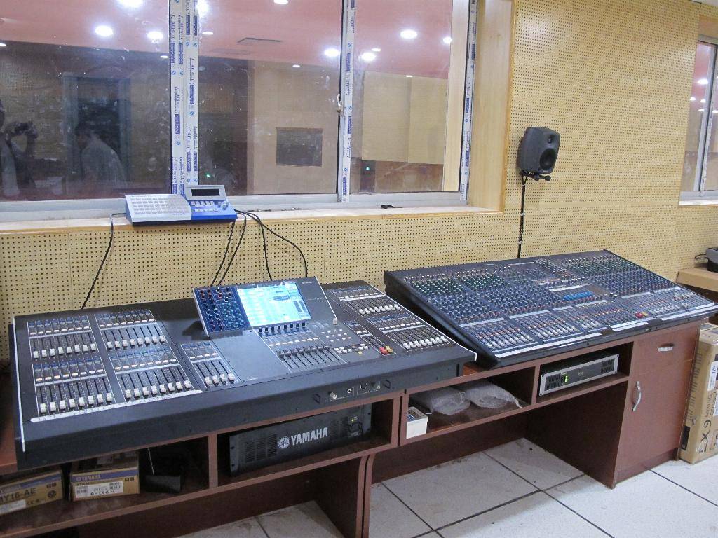 广东省委新礼堂（珠岛会堂）——M7CL、LS9数字调音台运用于大会堂及各会议厅扩声